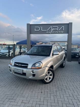HYUNDAI TUCSON 2.0 MPFI GL 16V 142CV 2WD GASOLINA 4P MANUAL HYUNDAI TUCSON 2.0 MPFI GL 16V 142CV 2WD GASOLINA 4P MANUAL